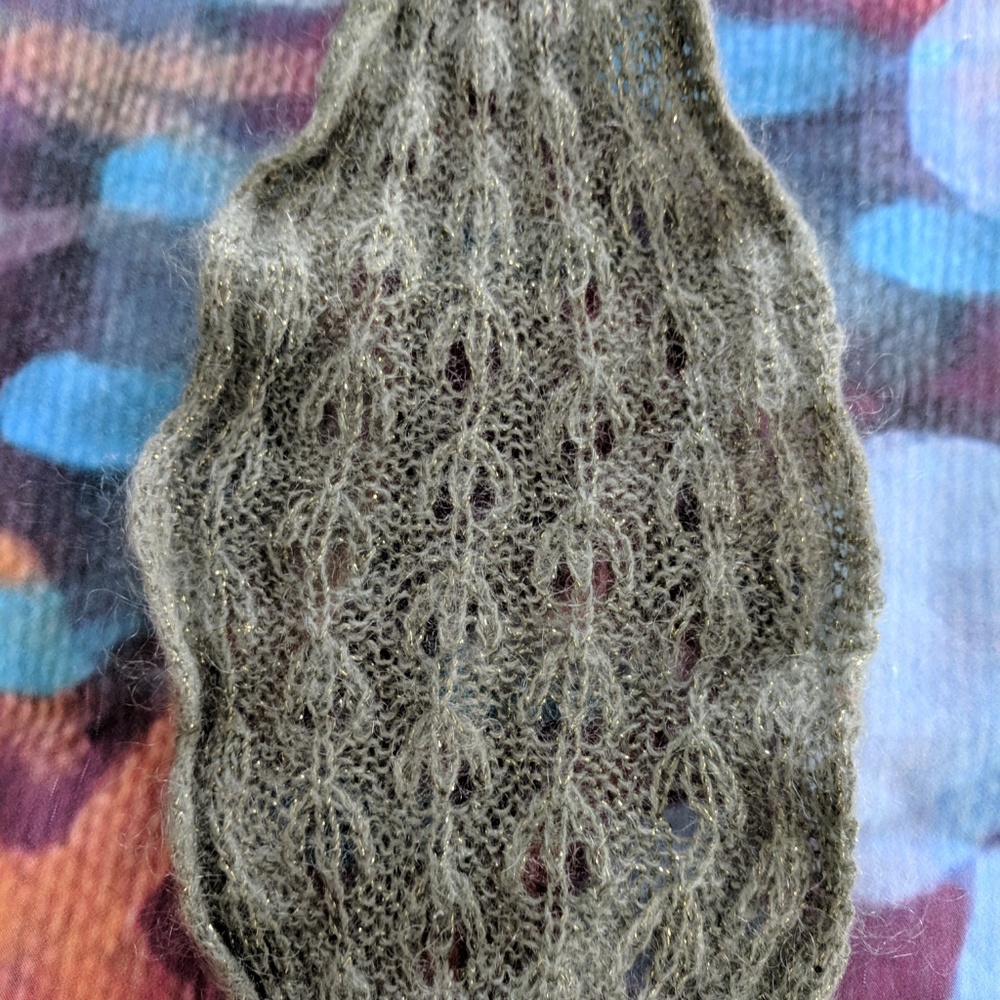 Three (3) Scarves - Picture 4 of 7